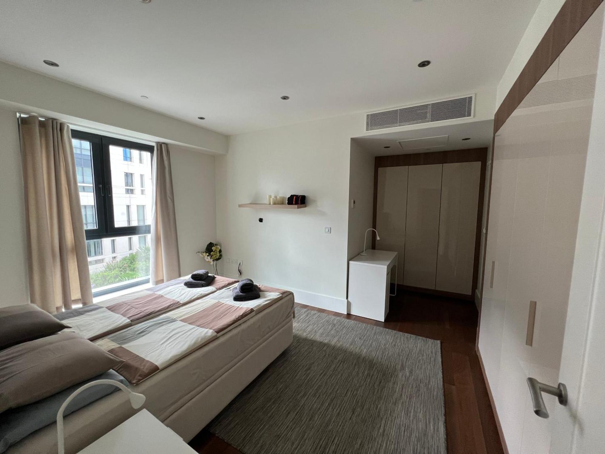 Deluxe 1-Bed Apartment In The City Centre Гибралтар Экстерьер фото